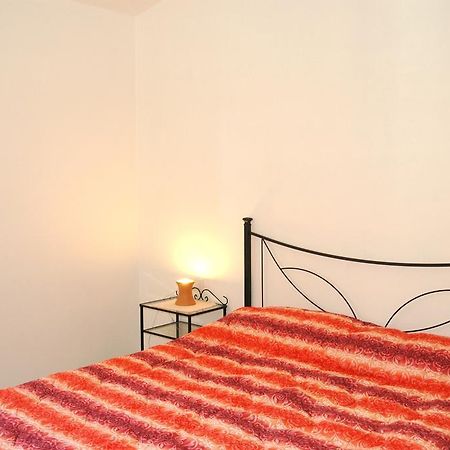 Holiday Homes Stella Marinaサン・テオドーロ 部屋 写真
