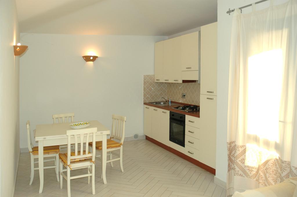 Holiday Homes Stella Marinaサン・テオドーロ 部屋 写真