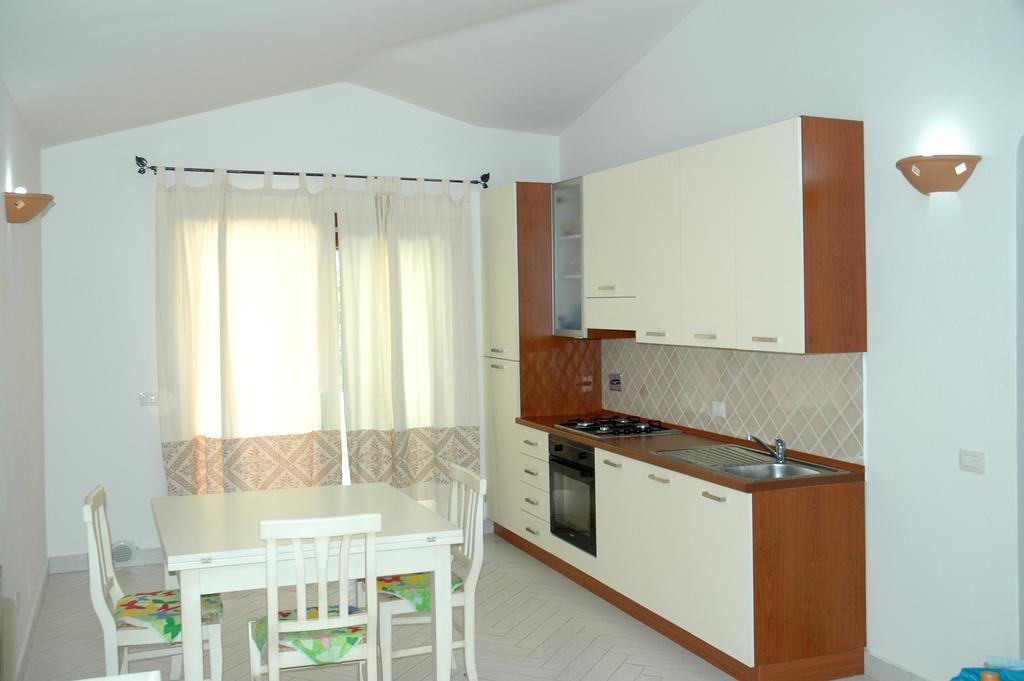 Holiday Homes Stella Marinaサン・テオドーロ 部屋 写真